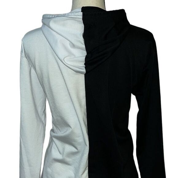 Attack on Titan Color Split Hoodie - Picture 9 of 10